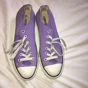Women’s low top converse